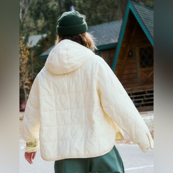 Free People Movement Pippa Packable Pullover Puffer in Banana Size Medium NWOT - Picture 2 of 14